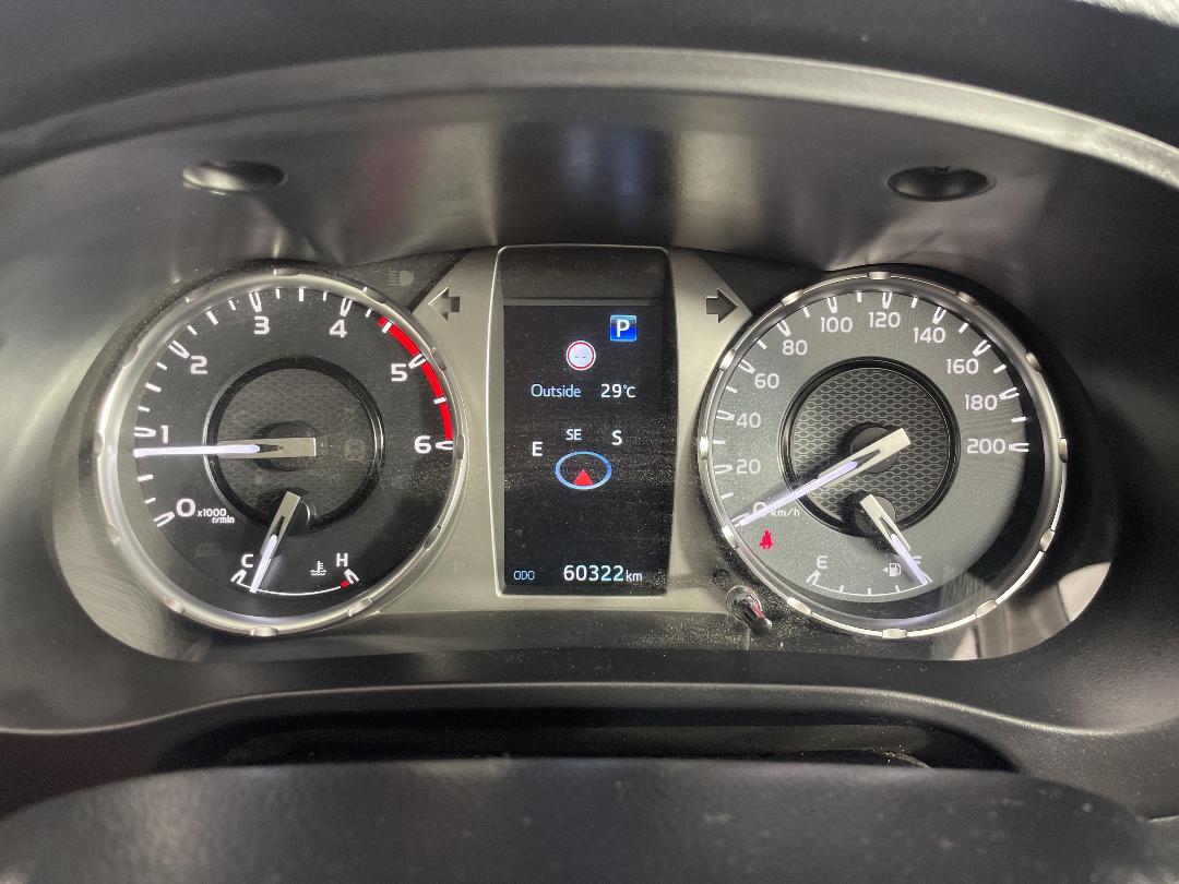 Photo '21' of Toyota Hilux