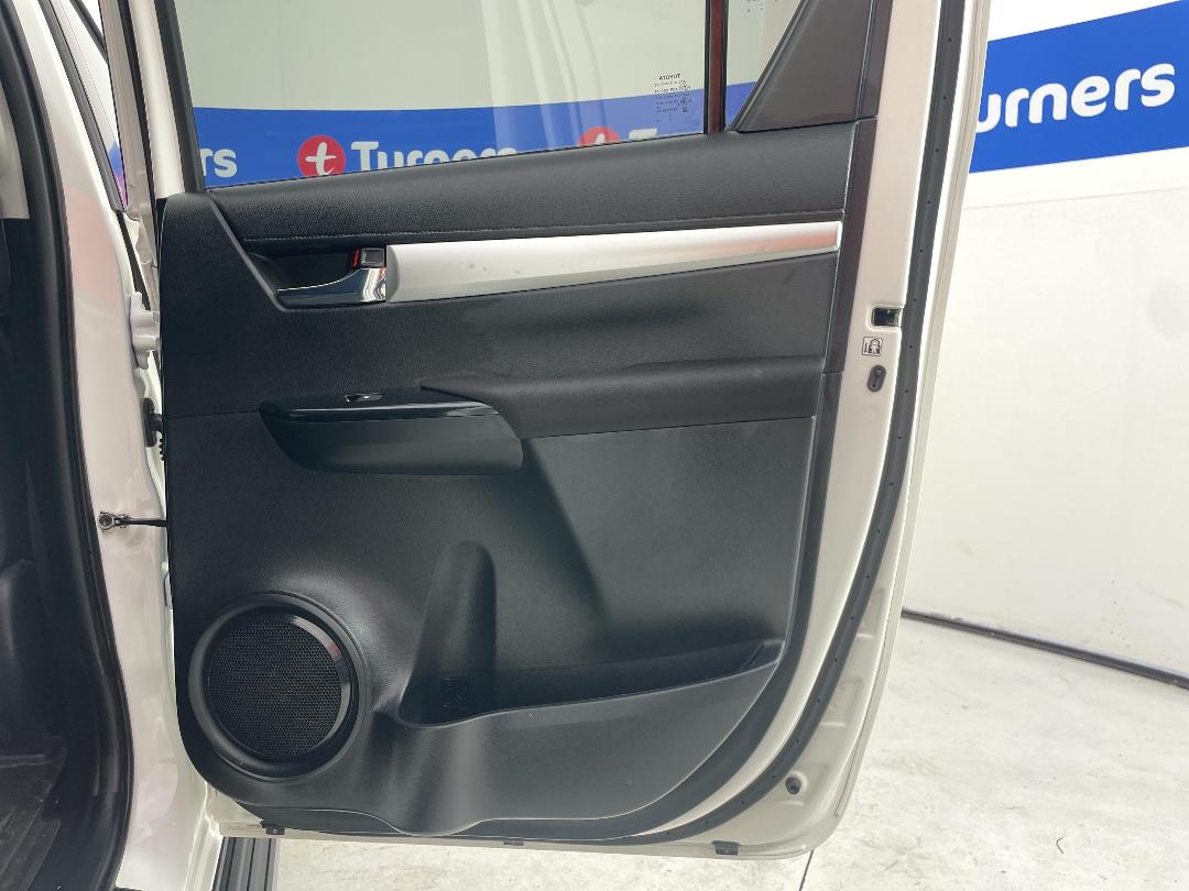 Photo '19' of Toyota Hilux