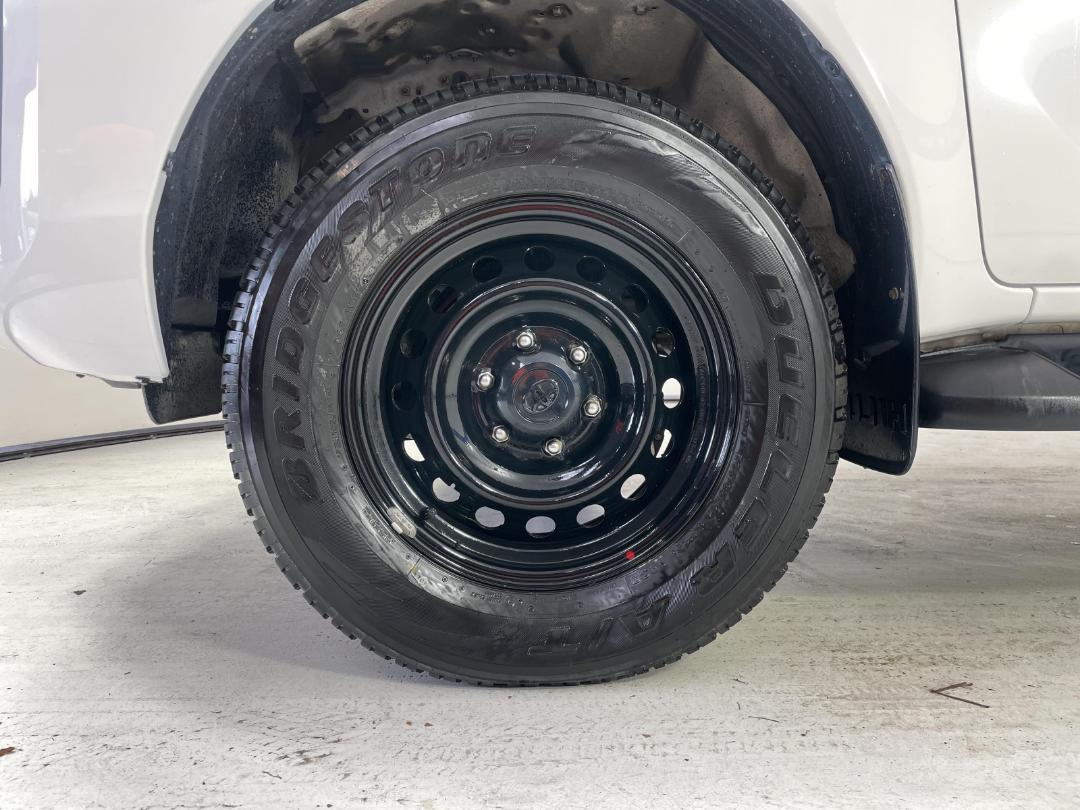 Photo '10' of Toyota Hilux