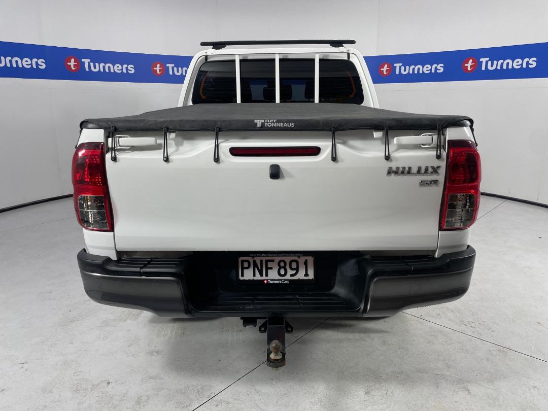 Photo '6' of Toyota Hilux