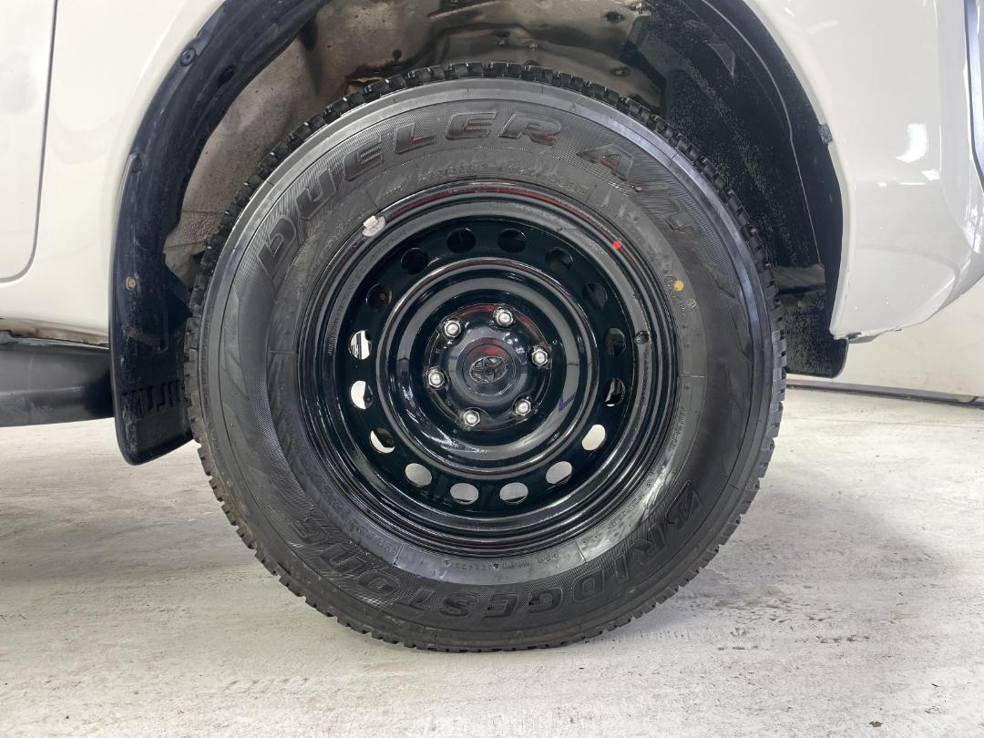 Photo '9' of Toyota Hilux