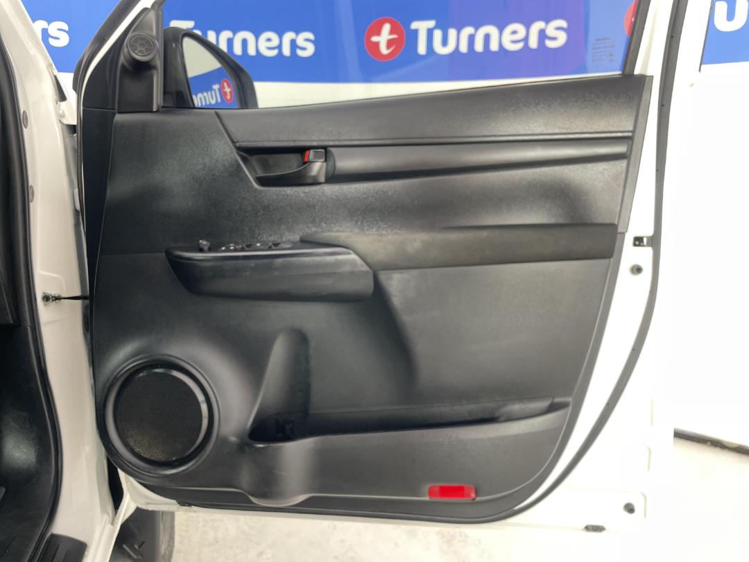 Photo '15' of Toyota Hilux