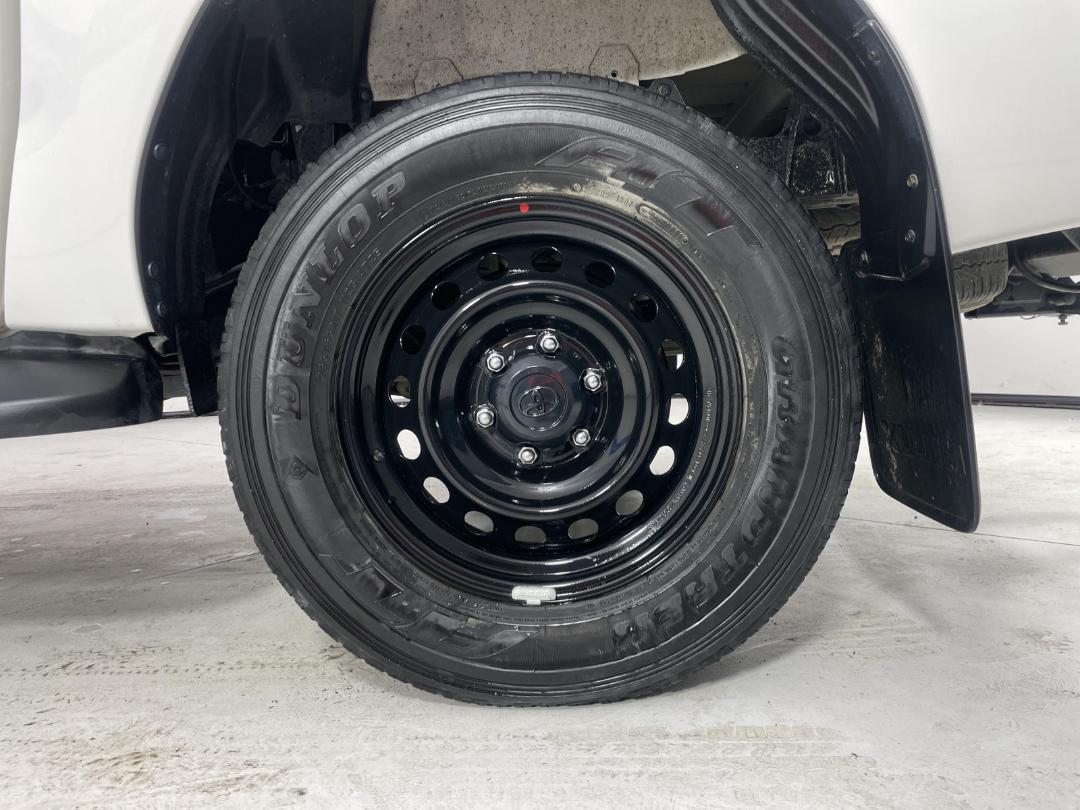 Photo '11' of Toyota Hilux