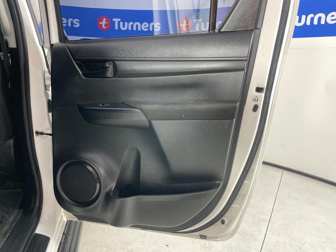 Photo '19' of Toyota Hilux