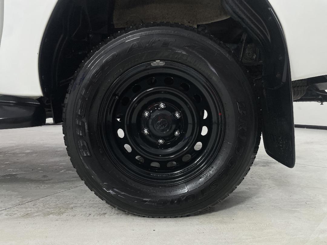 Photo '11' of Toyota Hilux