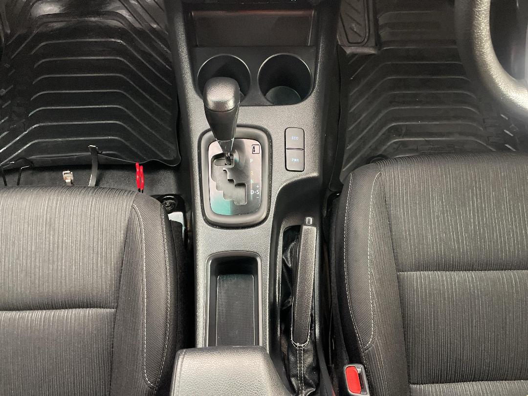 Photo '18' of Toyota Hilux