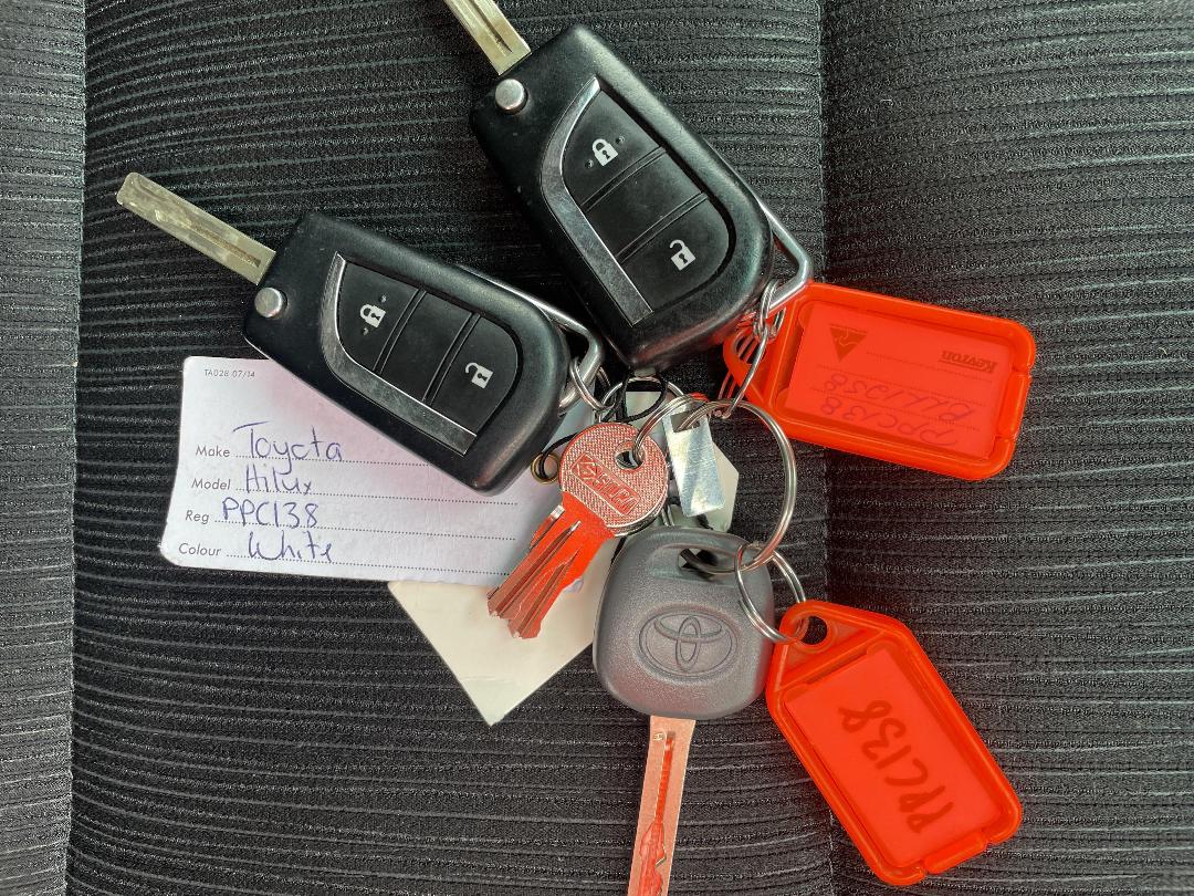 Photo '22' of Toyota Hilux