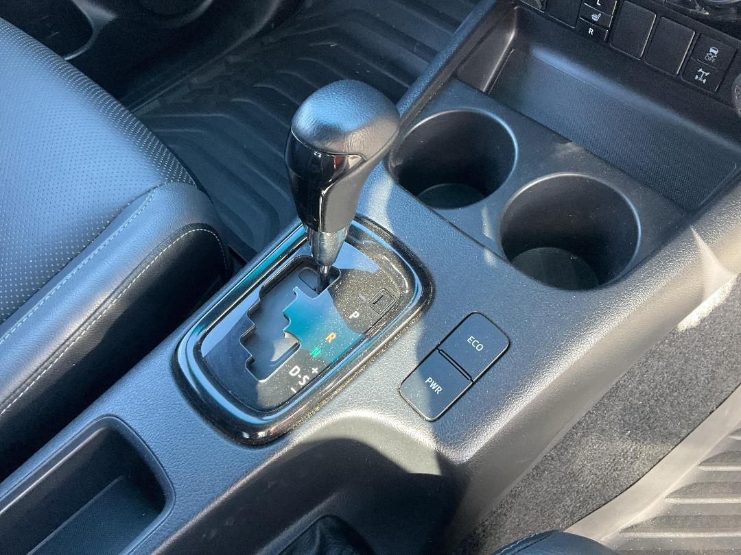 Photo '13' of Toyota Hilux SR5 Cruiser TD DC Photo '13' of Toyota Hilux SR5 Cruiser TD DC