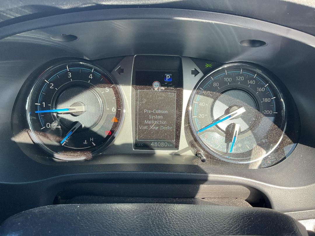 Photo '14' of Toyota Hilux SR5 Cruiser TD DC Photo '14' of Toyota Hilux SR5 Cruiser TD DC