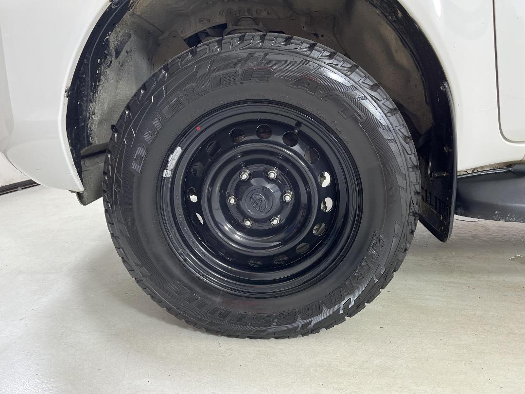 Photo '10' of Toyota Hilux