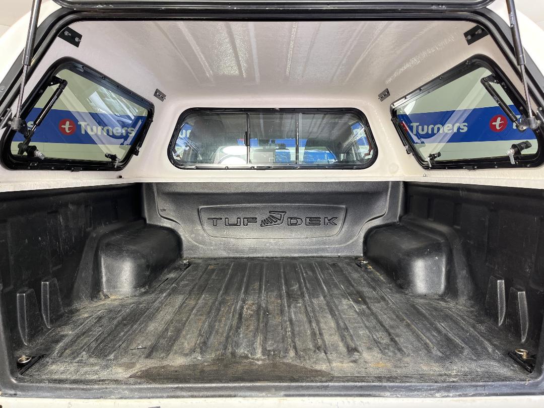 Photo '14' of Toyota Hilux