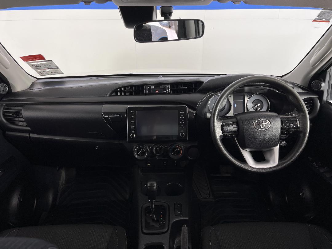 Photo '17' of Toyota Hilux