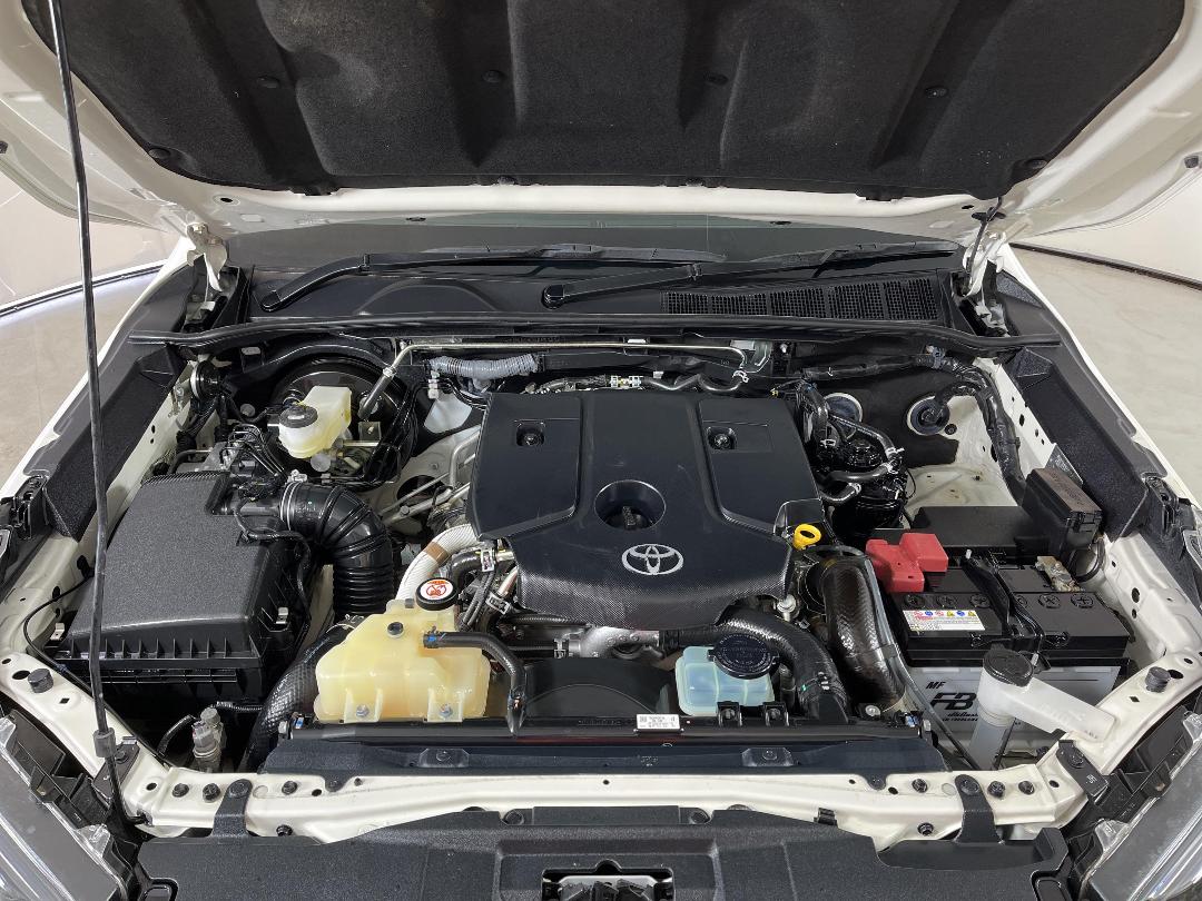 Photo '13' of Toyota Hilux