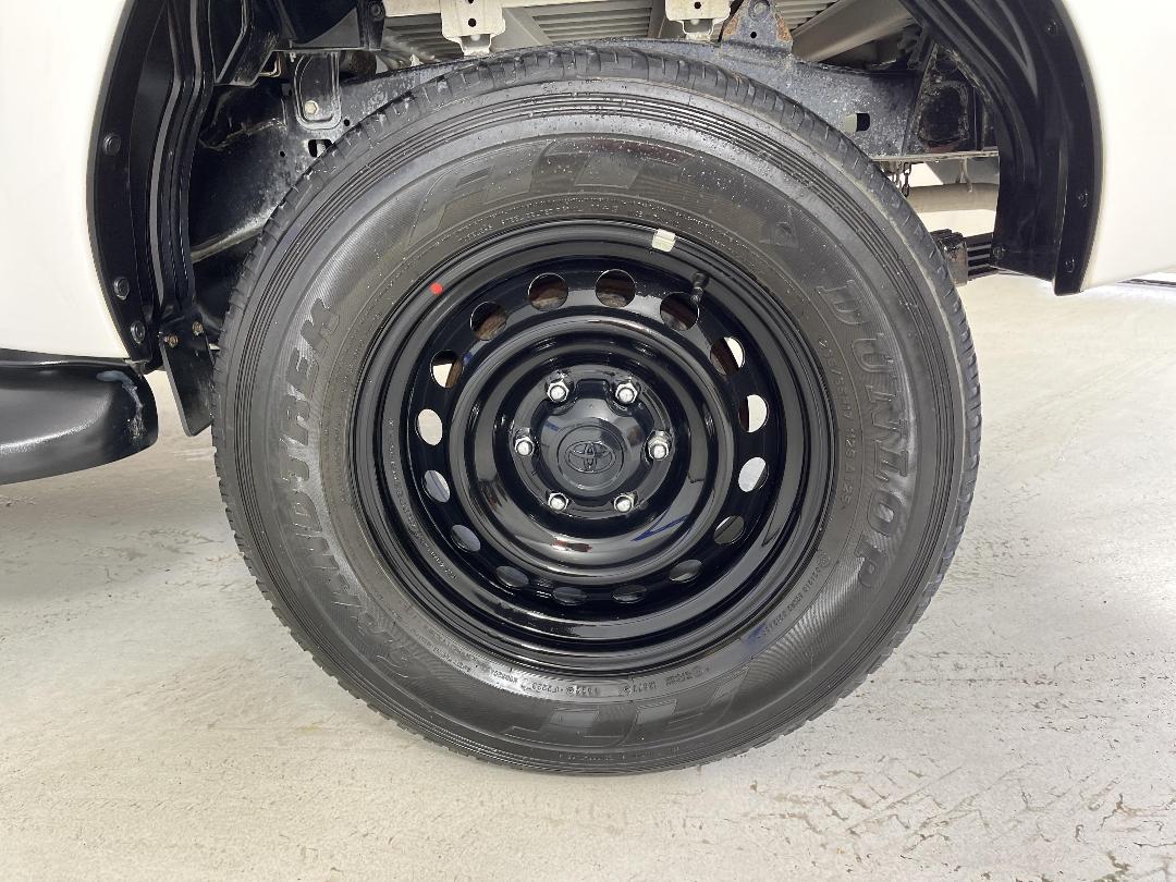 Photo '11' of Toyota Hilux