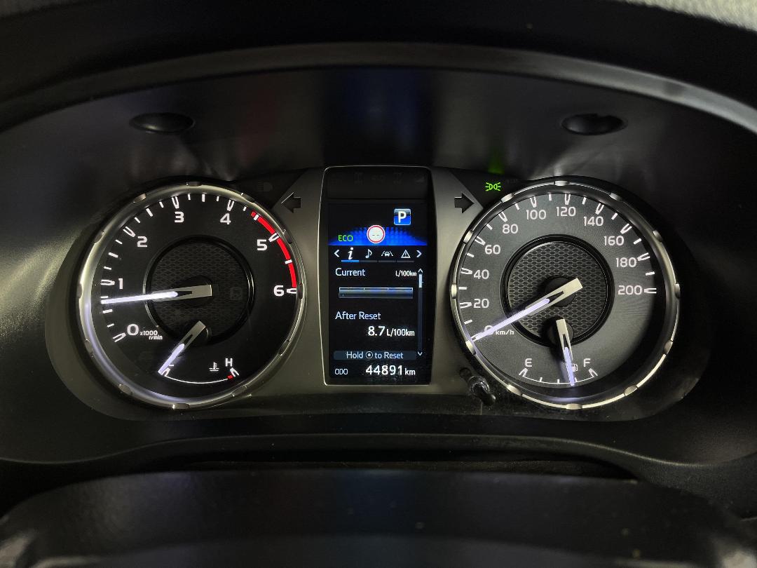 Photo '21' of Toyota Hilux