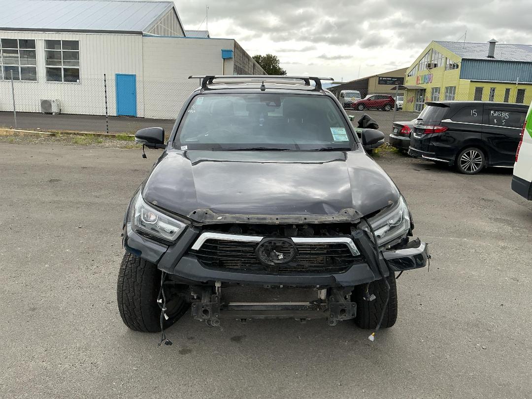 Photo '2' of Toyota Hilux SR5 Cruiser TD DC