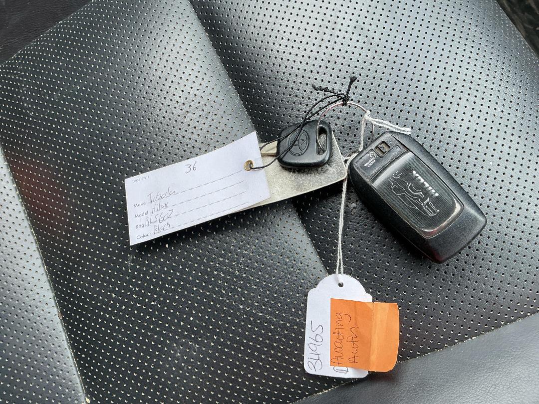 Photo '12' of Toyota Hilux SR5 Cruiser TD DC