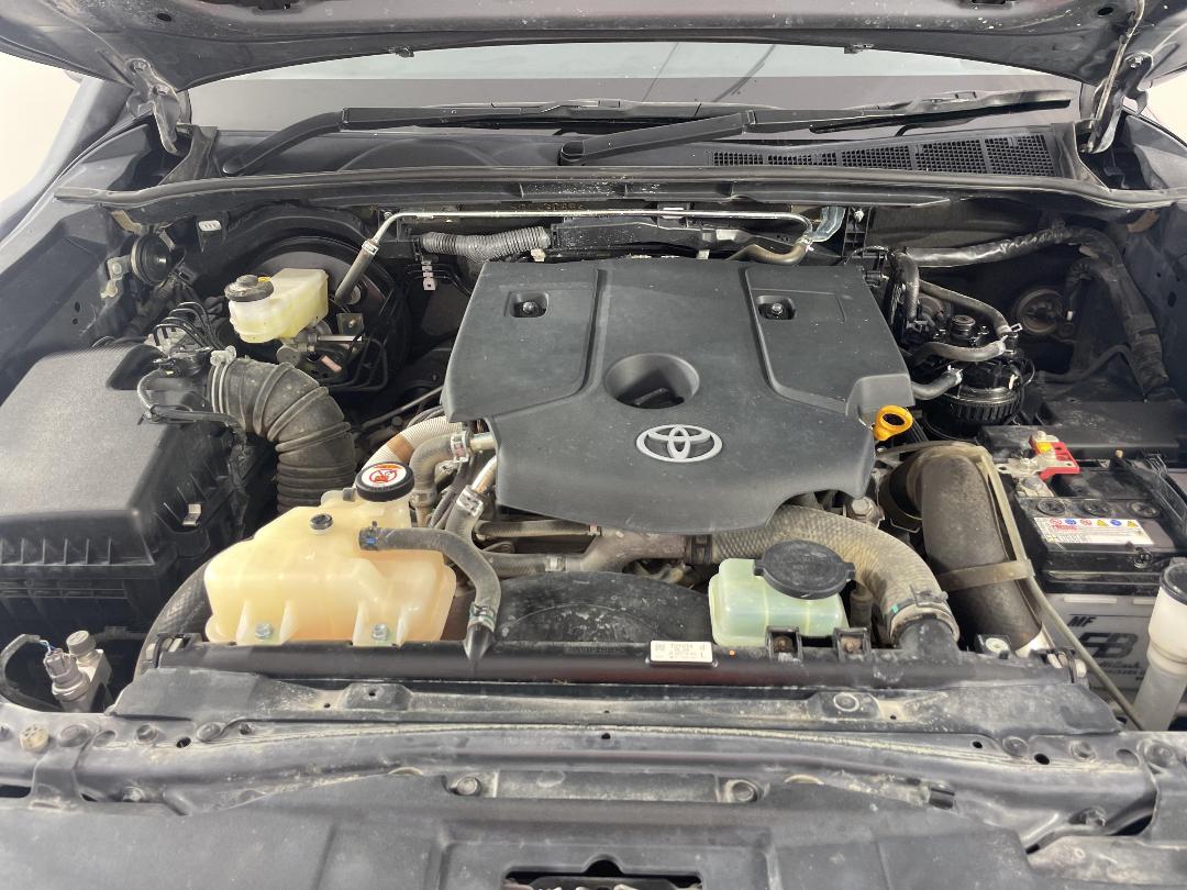 Photo '13' of Toyota Hilux