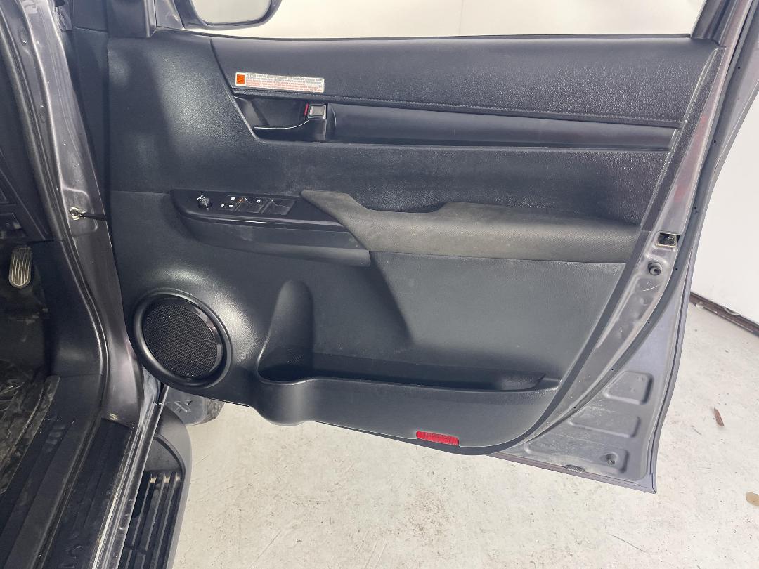 Photo '15' of Toyota Hilux