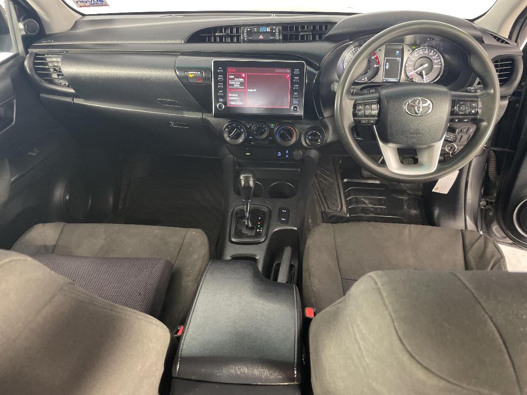 Photo '17' of Toyota Hilux