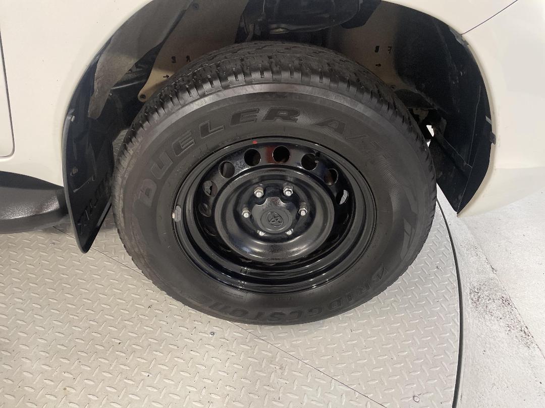 Photo '9' of Toyota Hilux