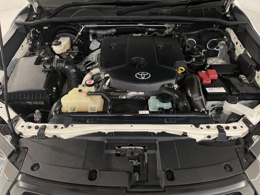 Photo '13' of Toyota Hilux