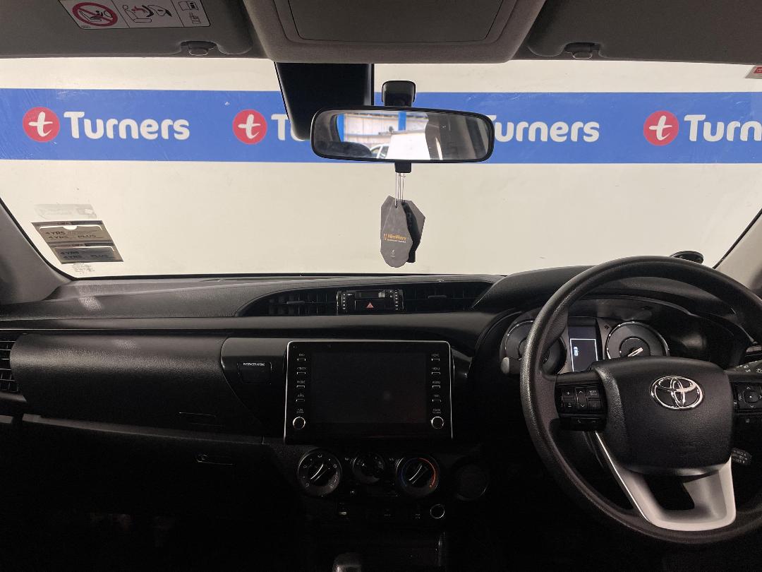 Photo '17' of Toyota Hilux