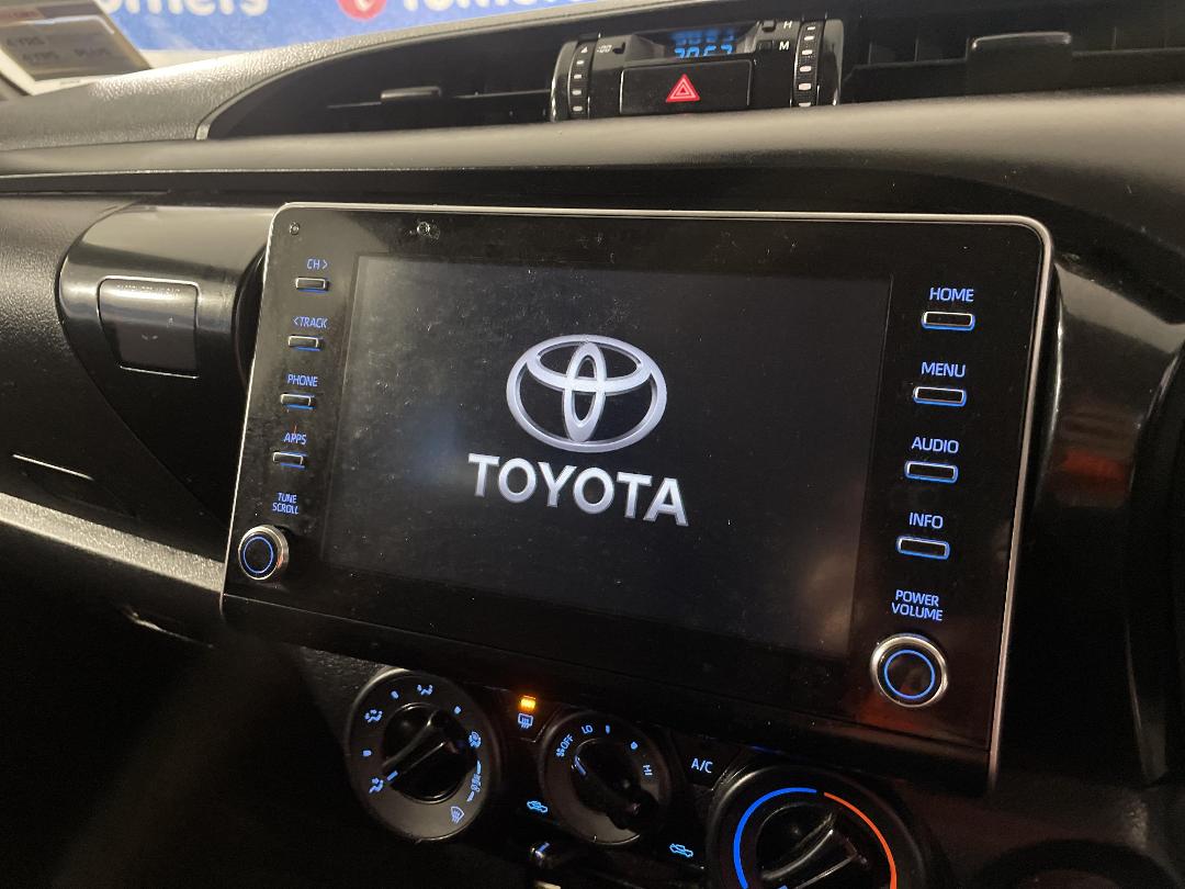 Photo '29' of Toyota Hilux