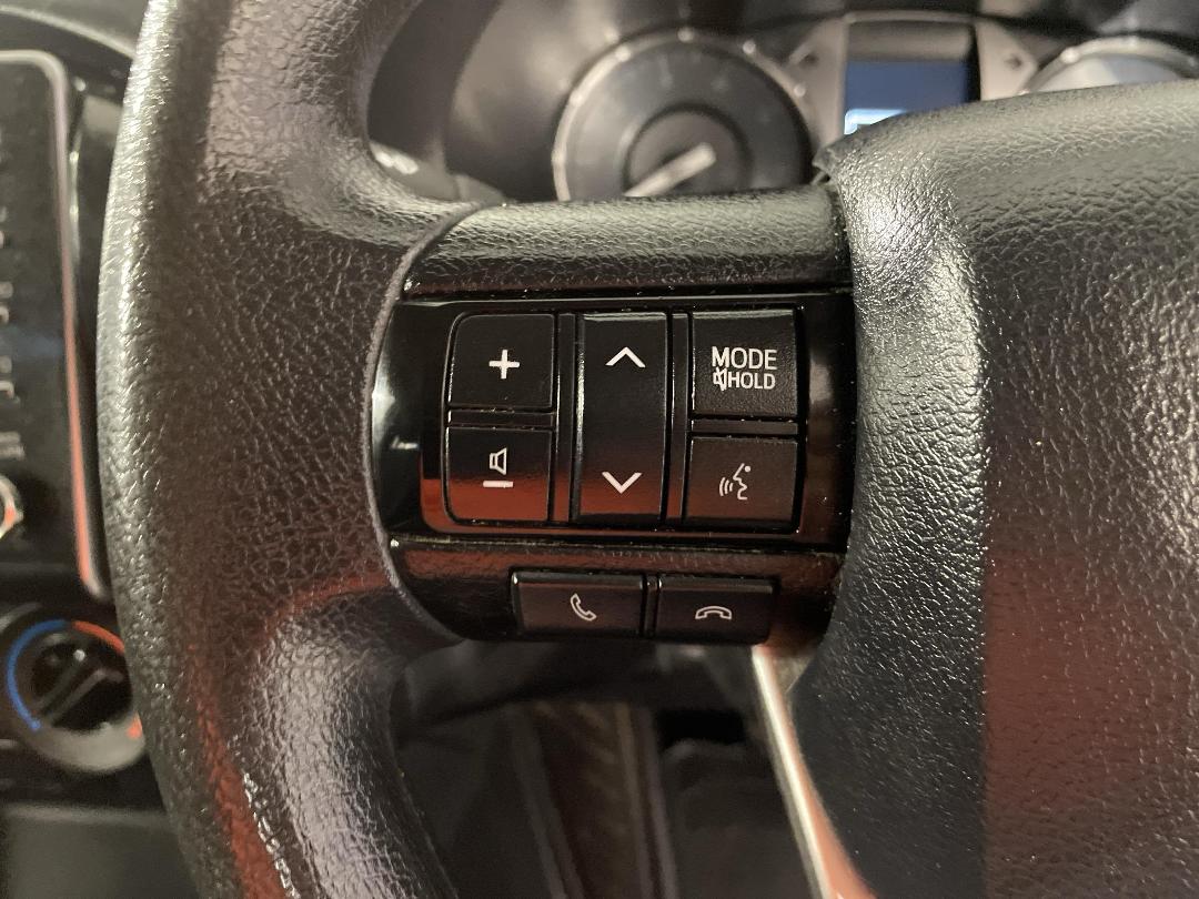 Photo '27' of Toyota Hilux