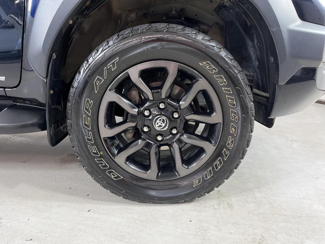 Photo '9' of Toyota Hilux