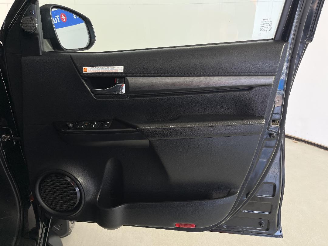 Photo '15' of Toyota Hilux