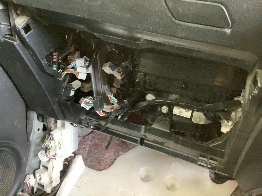 Photo '20' of Toyota Hilux SR TD DC/CC