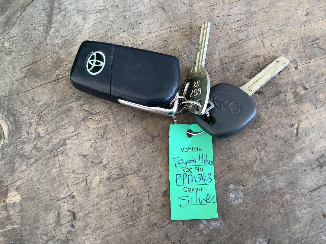 Photo '22' of Toyota Hilux SR TD DC/CC