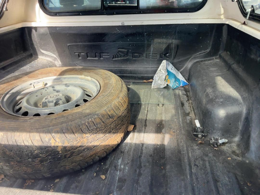 Photo '6' of Toyota Hilux SR TD DC