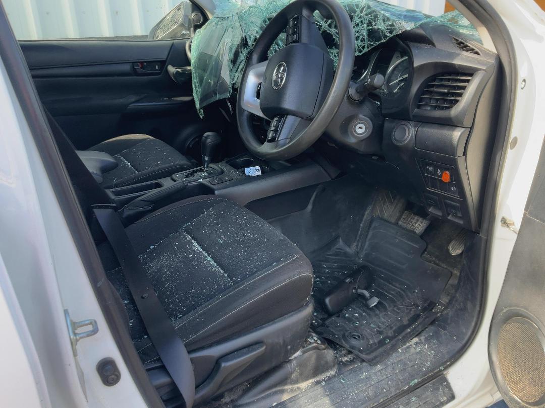 Photo '9' of Toyota Hilux SR TD DC