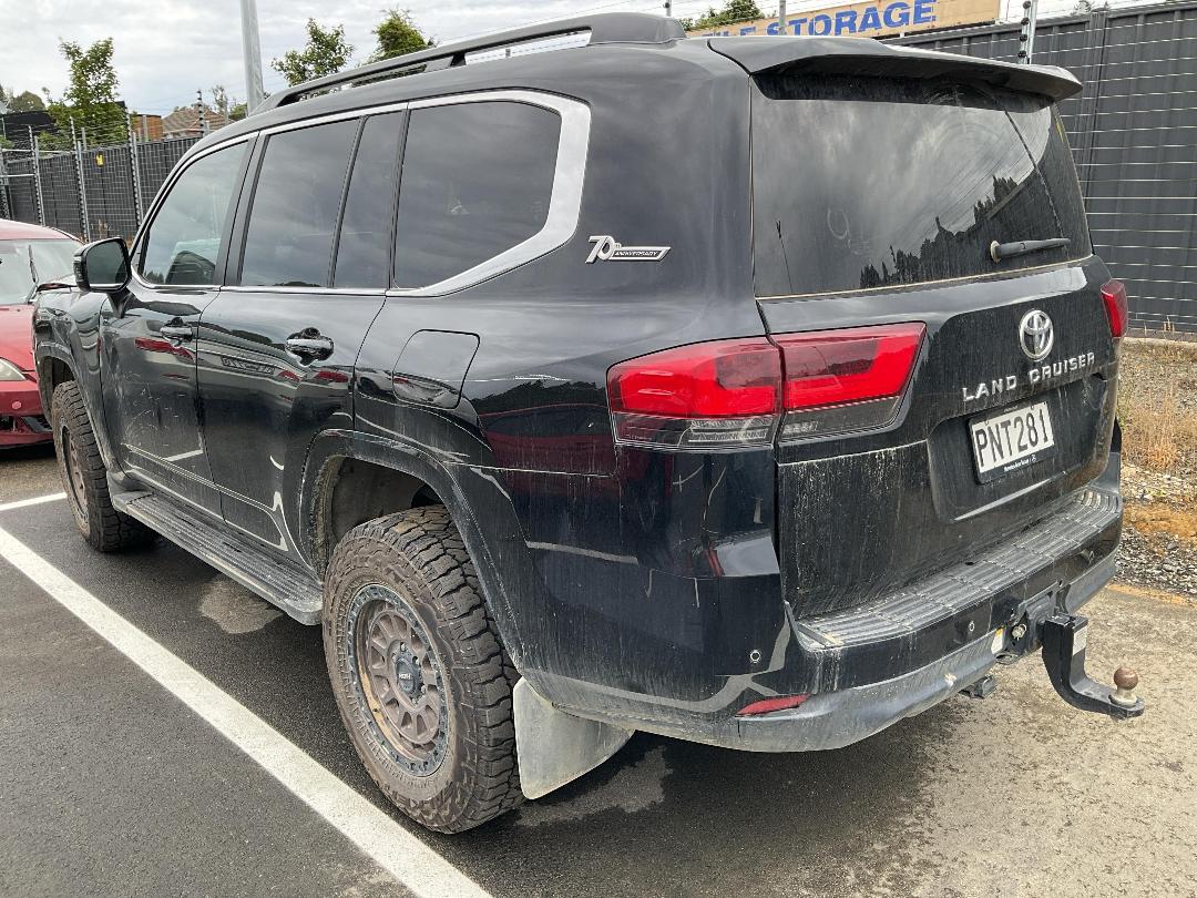 Photo '3' of Toyota Landcruiser VX Photo '3' of Toyota Landcruiser VX