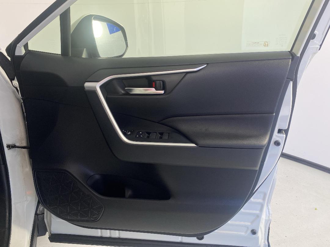 Photo '15' of Toyota Rav4