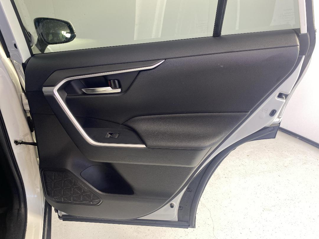 Photo '19' of Toyota Rav4