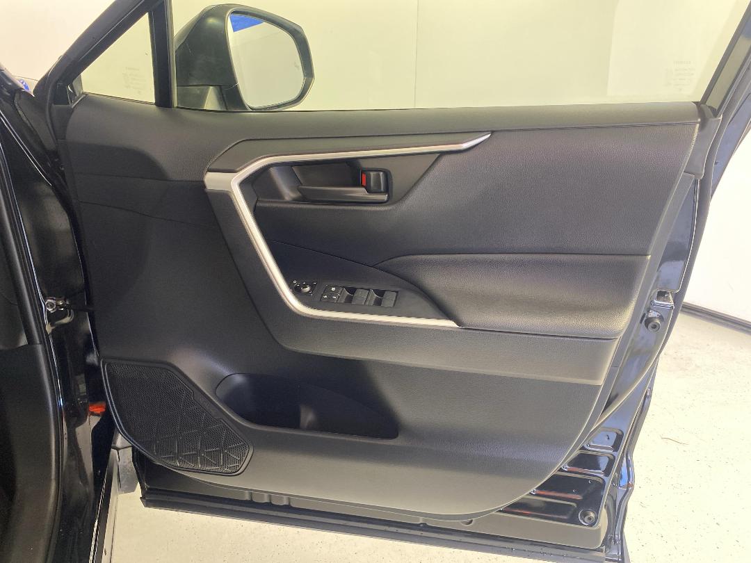 Photo '15' of Toyota Rav4