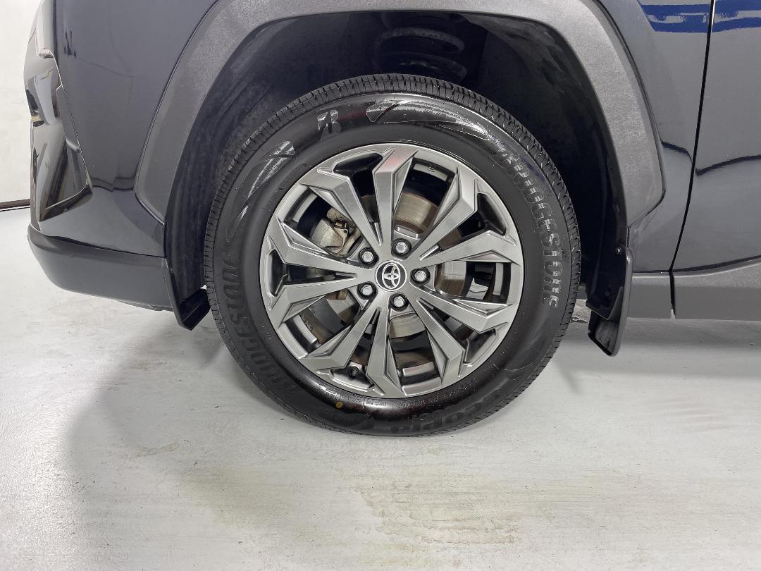 Photo '10' of Toyota Rav4