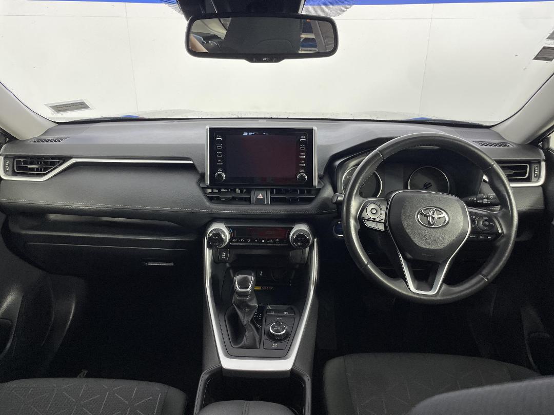 Photo '17' of Toyota Rav4