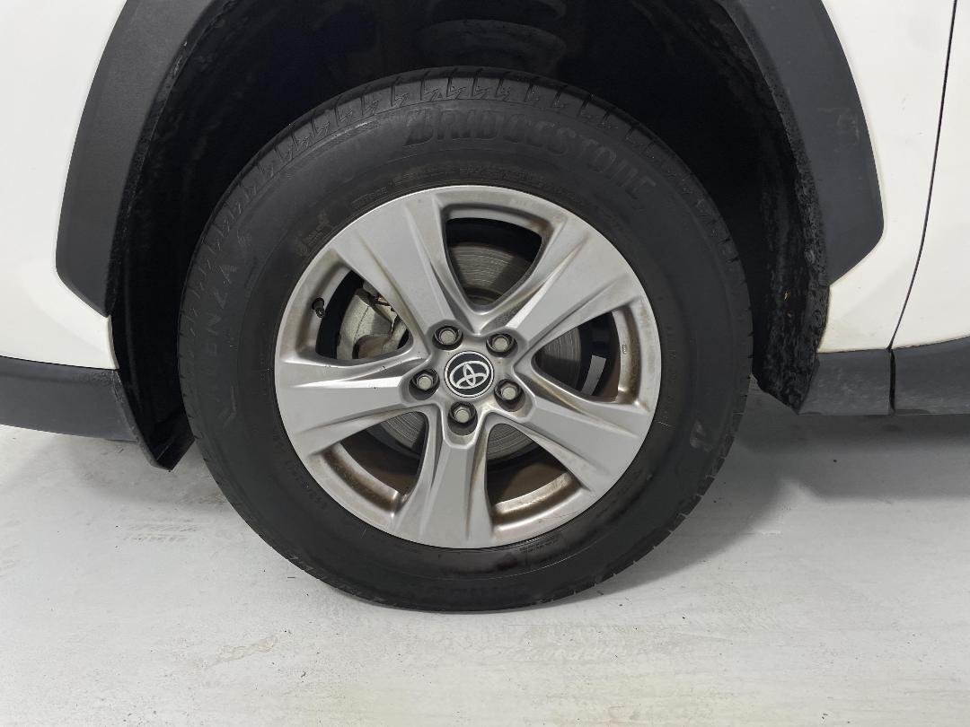 Photo '10' of Toyota Rav4