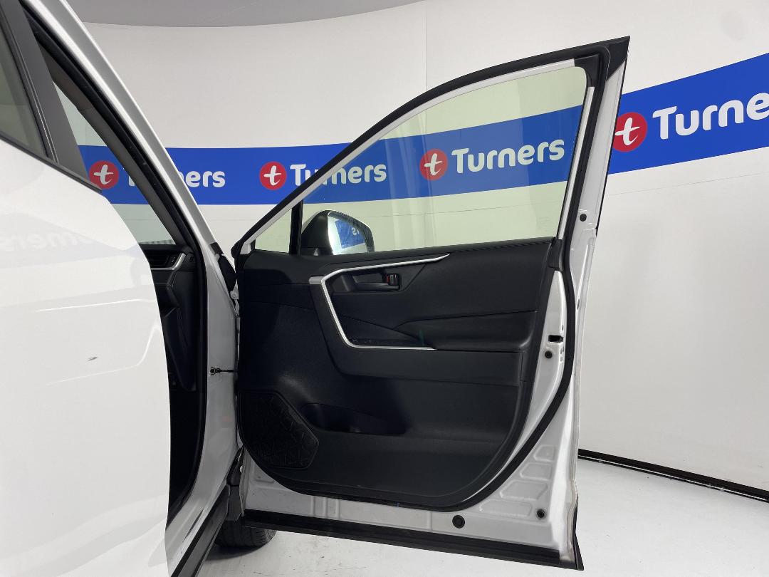 Photo '15' of Toyota Rav4