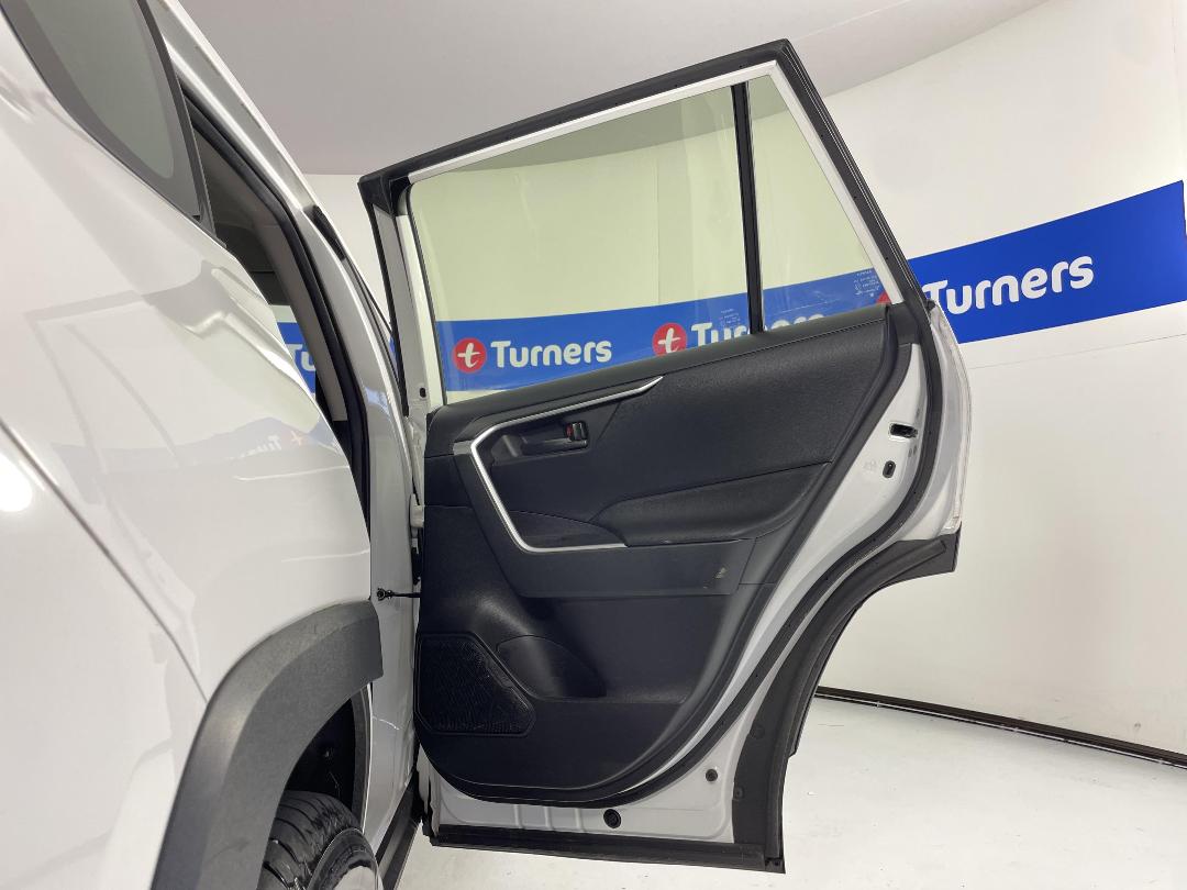 Photo '19' of Toyota Rav4