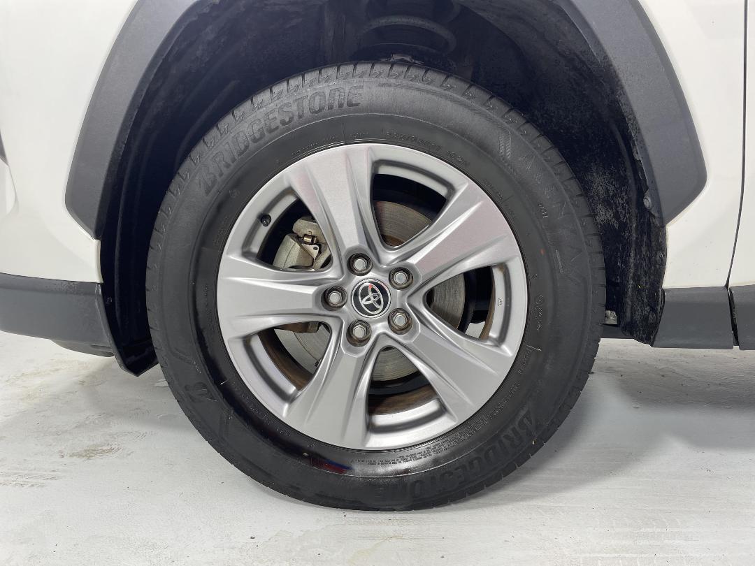 Photo '10' of Toyota Rav4