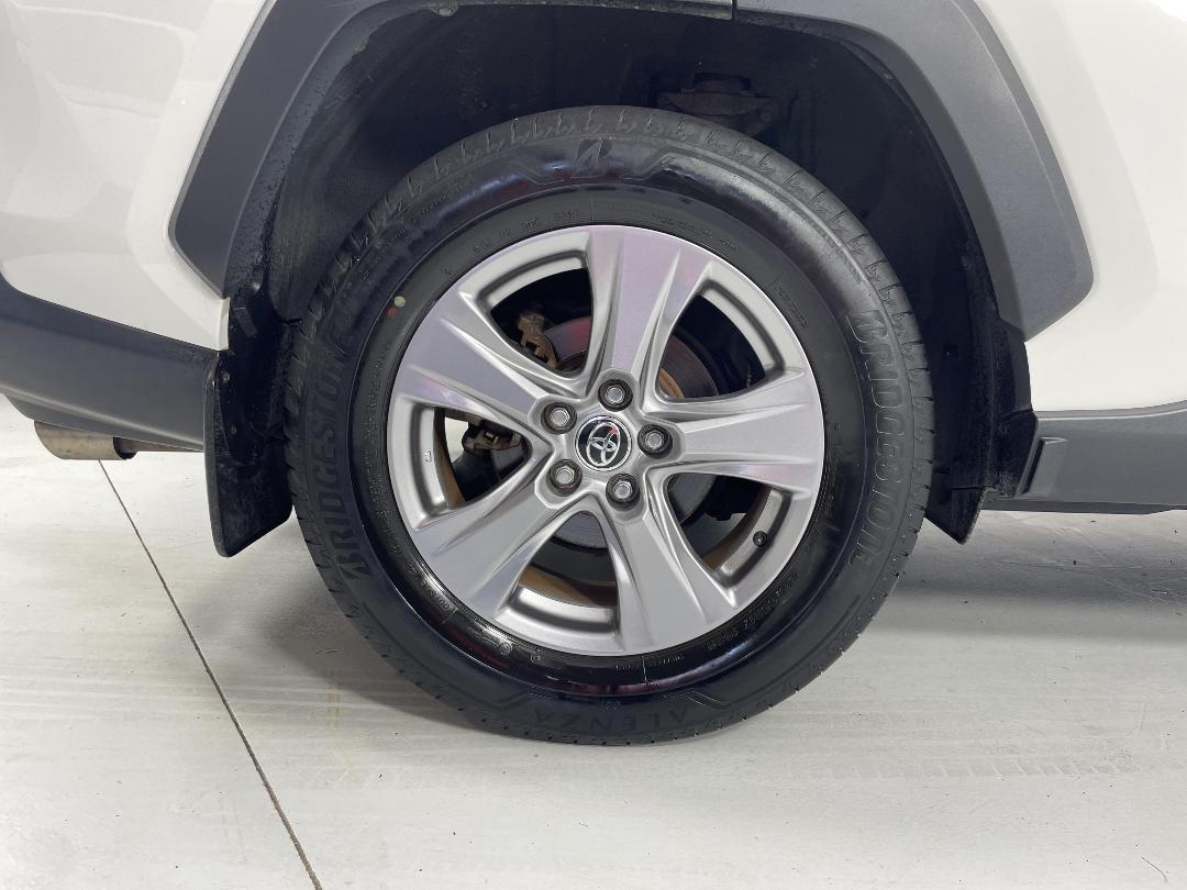 Photo '12' of Toyota Rav4