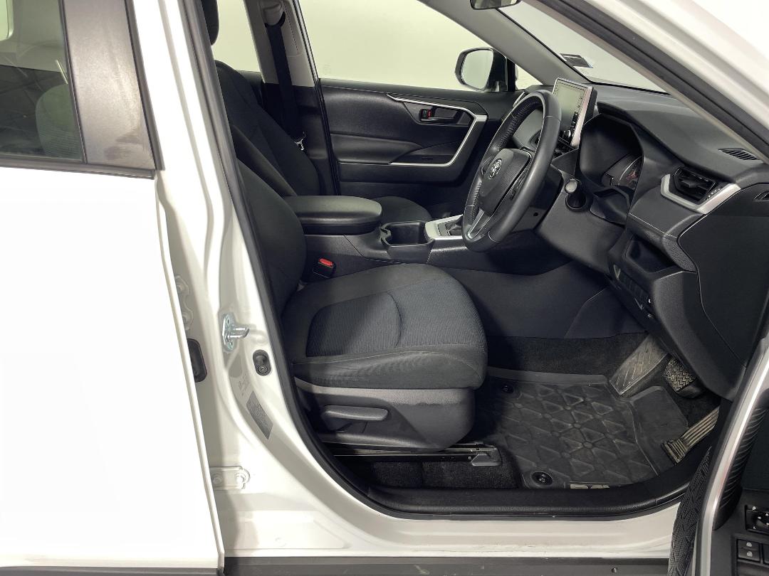 Photo '16' of Toyota Rav4