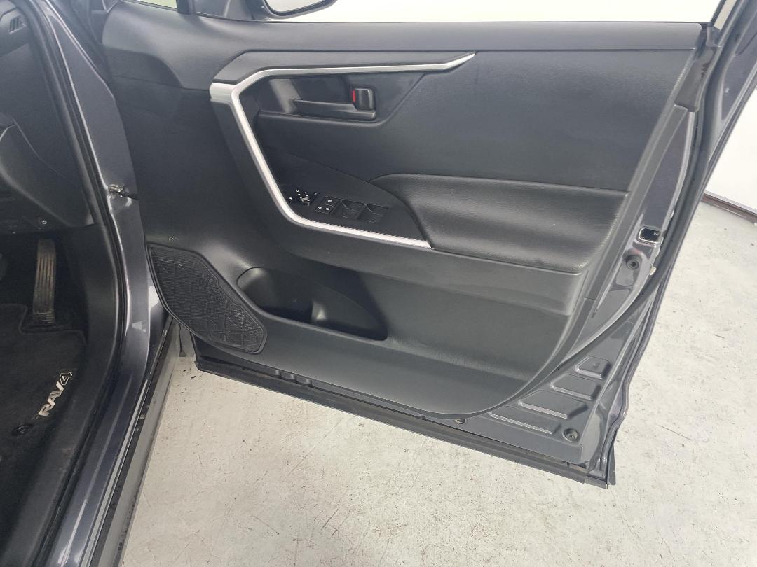 Photo '15' of Toyota Rav4