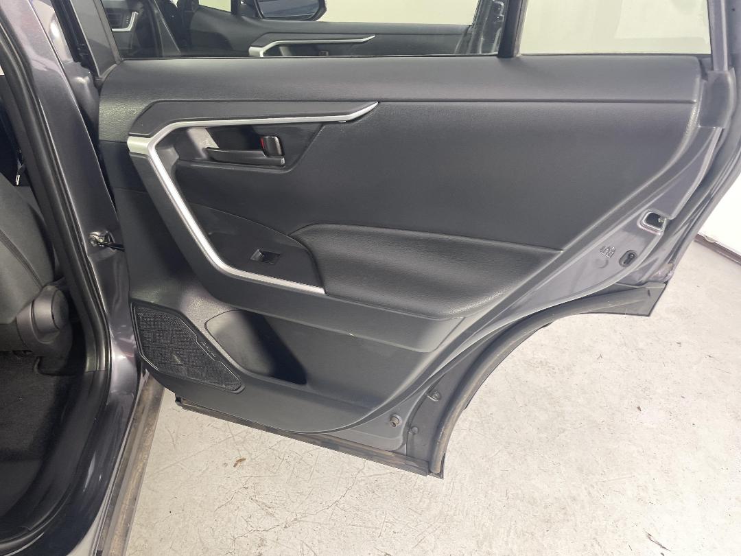 Photo '19' of Toyota Rav4