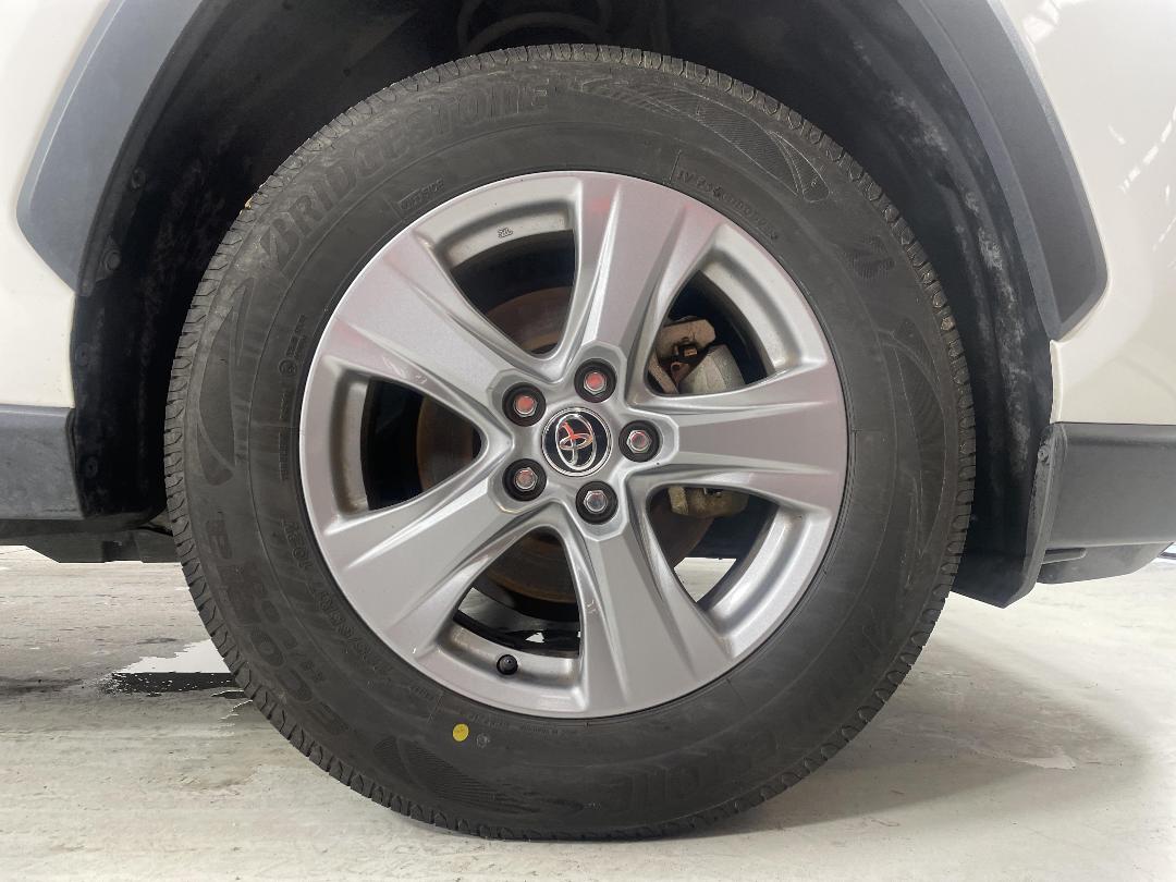 Photo '9' of Toyota Rav4